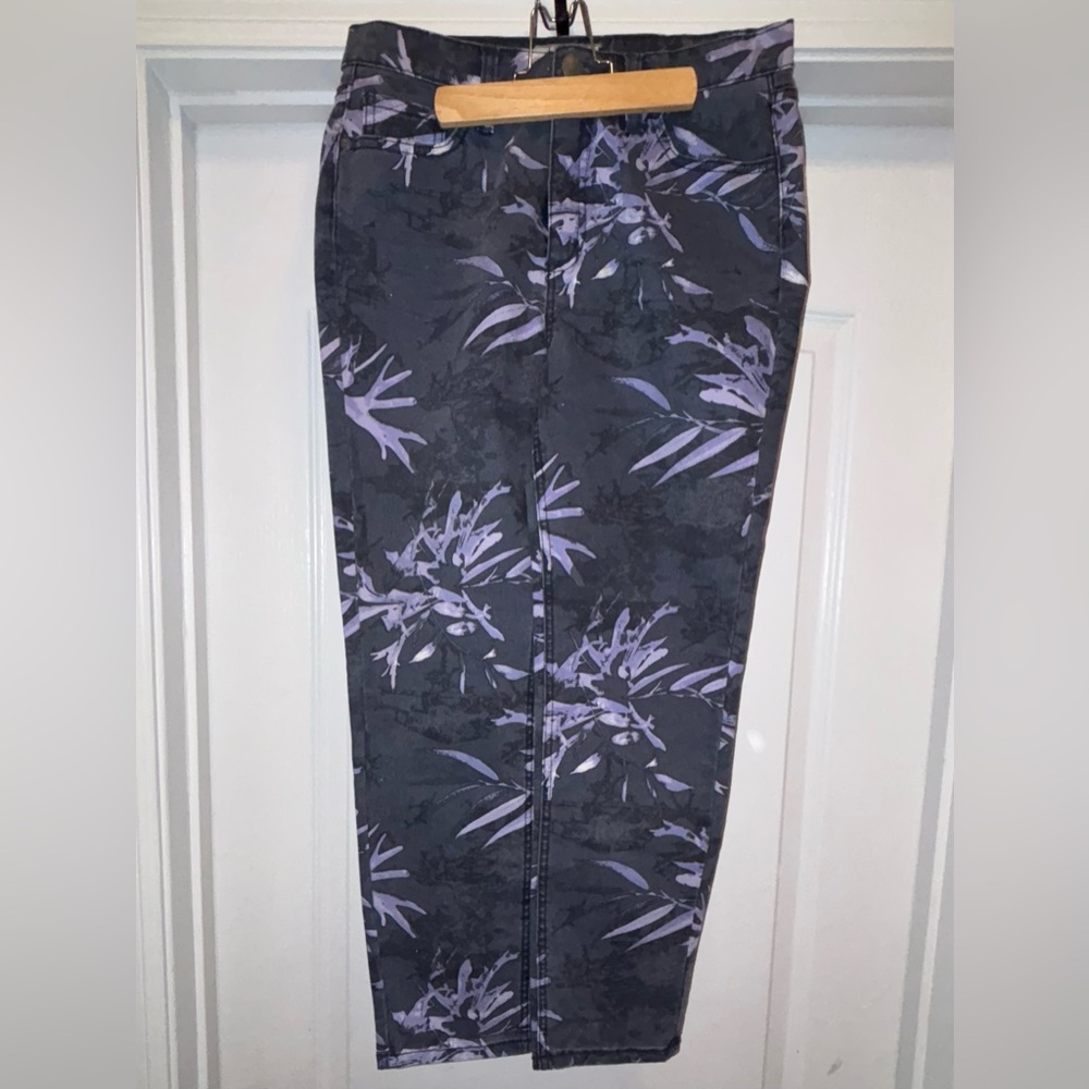 Free People Women’s Skinny Jeans W30 Purple Floral Print Stretch Denim.